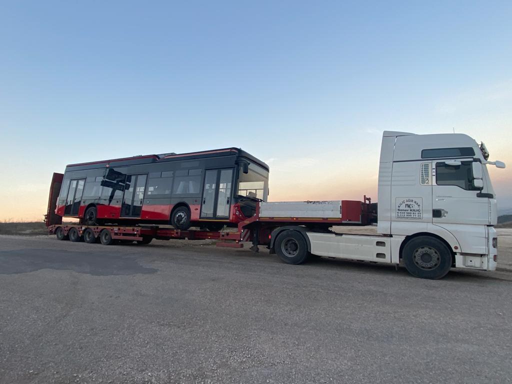 Otobüs ve Kamyon Üstü Ekipmanı Taşımaları · 04