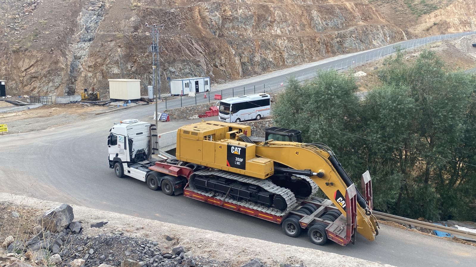 İş Makinası Taşımaları · 08